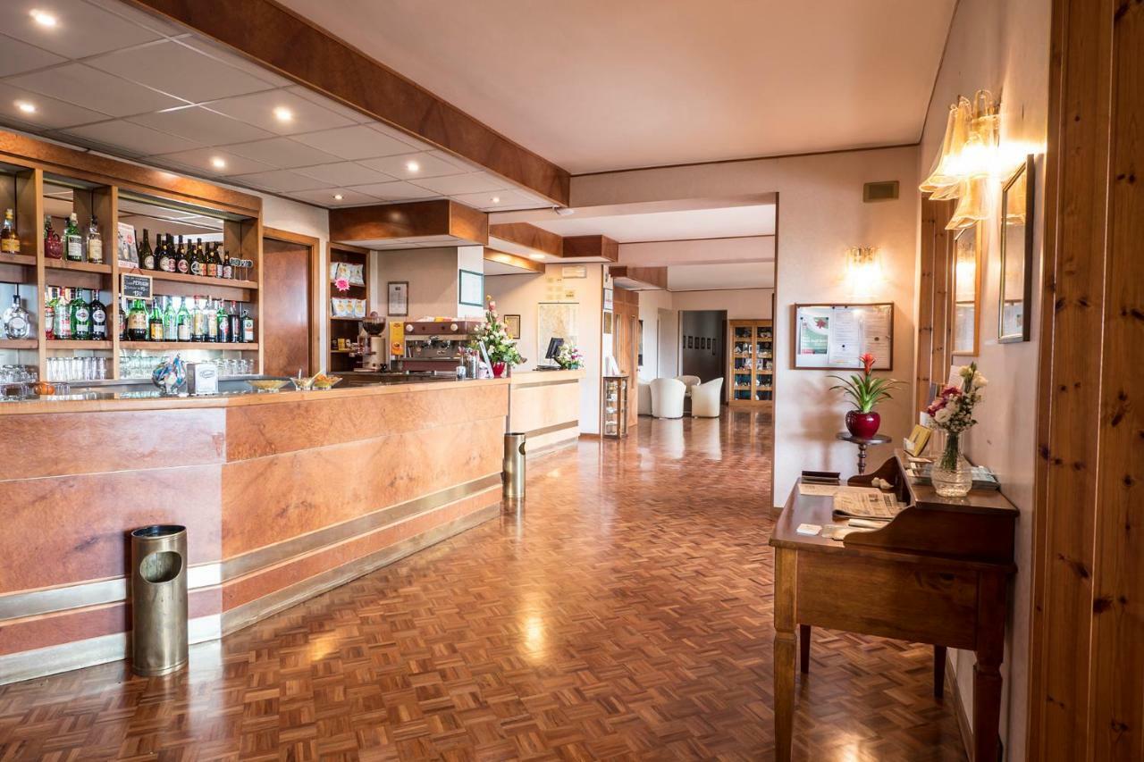 Hotel Vega Perugia Buitenkant foto