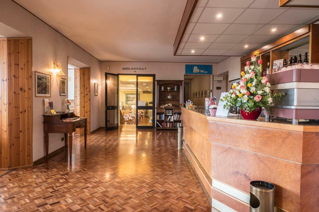 Hotel Vega Perugia Buitenkant foto