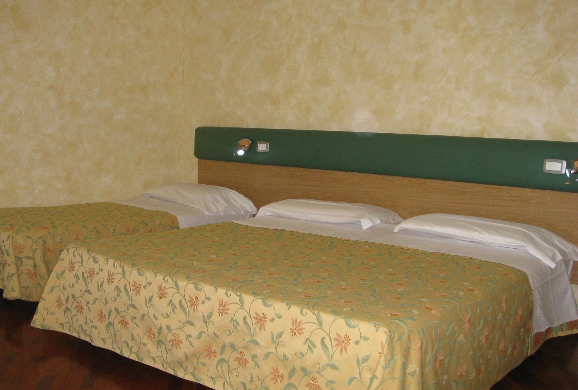 Hotel Vega Perugia Buitenkant foto